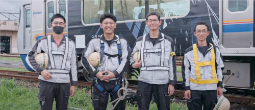 同僚3名と一緒に撮影